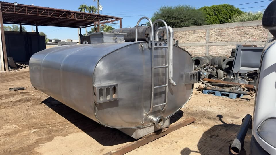 Stainless water tank rear fabrication detail at MR Machinery